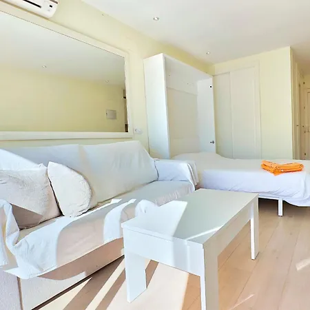 Great Beachfront Center Neptuno Building Ninth Floor Apartment