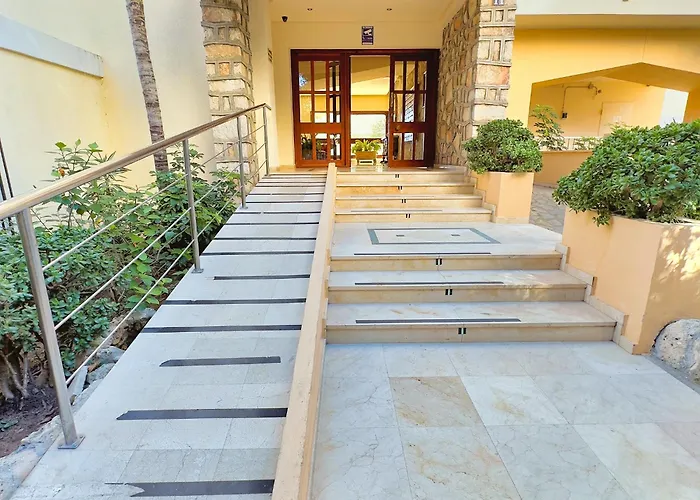 Great Beachfront Center Neptuno Building Ninth Floor Appartement *